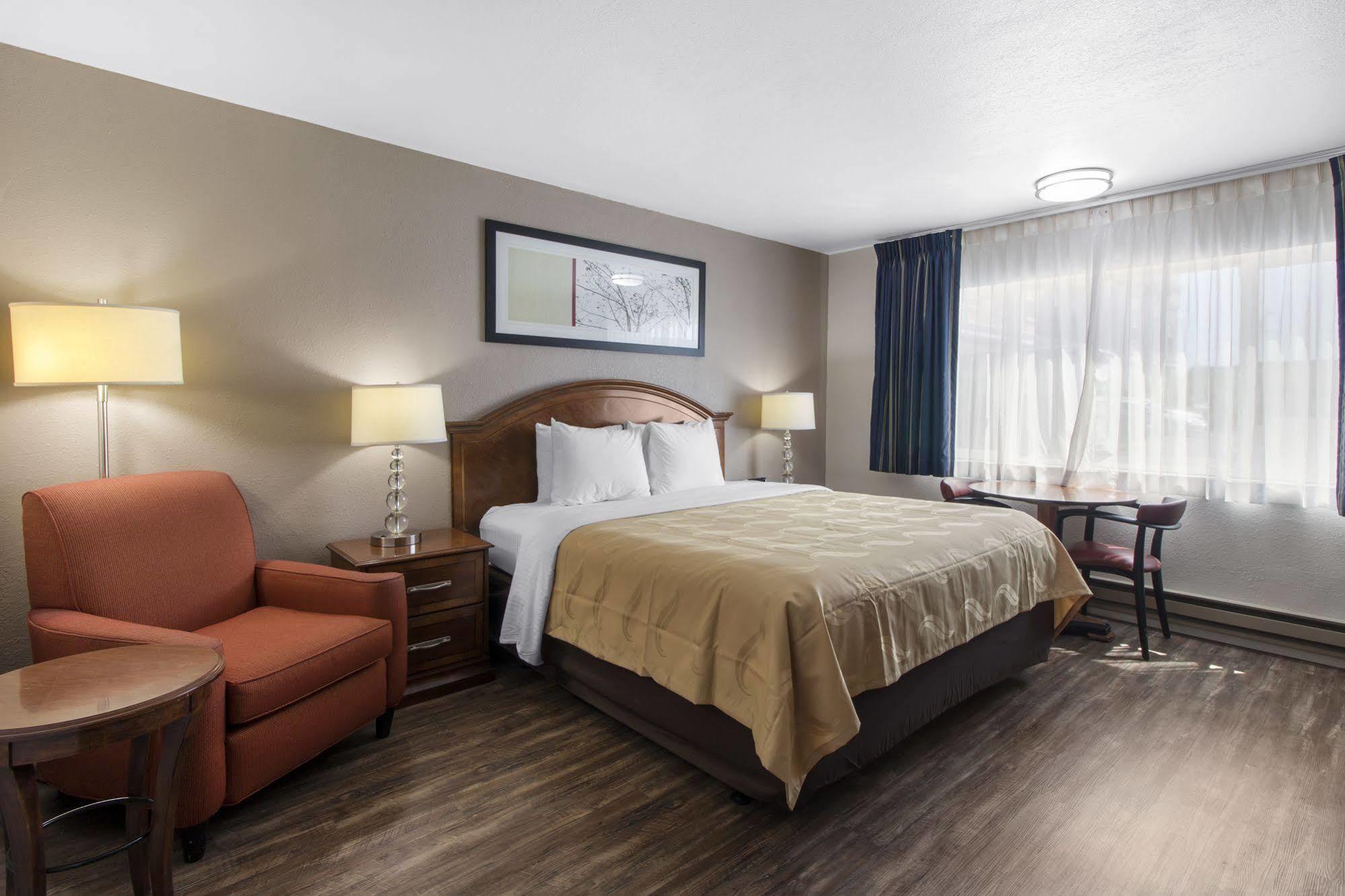 Ramada Bayside Inn & Suites יוריקה מראה חיצוני תמונה